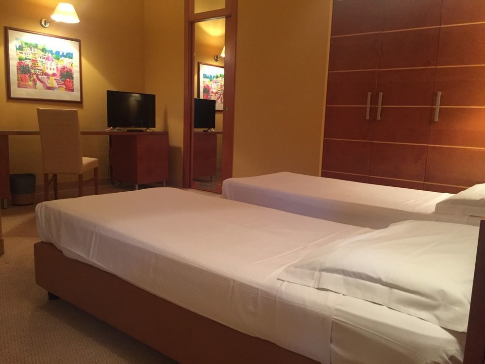 فندق Ibis Styles Bari جيوفيناتسو المظهر الخارجي الصورة